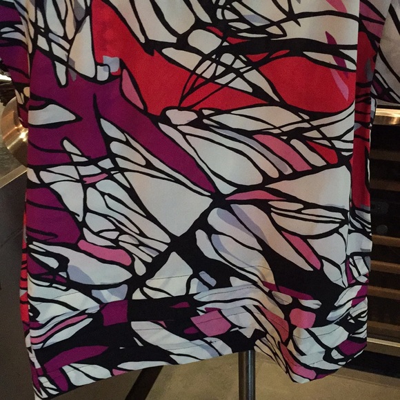 Geometric Pattern Blouse - Picture 4 of 5